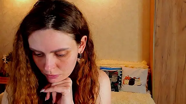 mia grantes online show from February 21, 7:10 pm