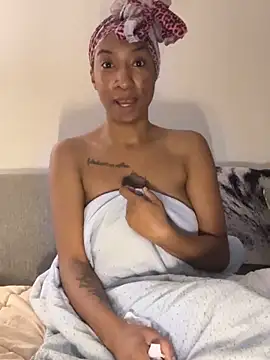 Snapshot of Iceblanca chatting on October 27, 11:25 am Iceblanca online show from October 27, 11:25 am