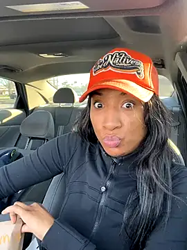 Snapshot of Iceblanca chatting on December 1, 8:14 pm Iceblanca online show from December 1, 8:14 pm