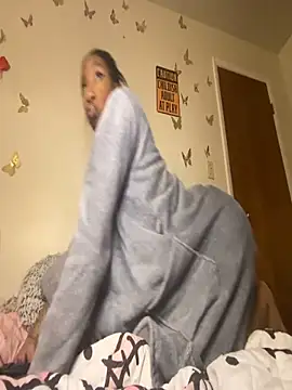 Snapshot of Iceblanca chatting on December 4, 7:50 am Iceblanca online show from December 4, 7:50 am