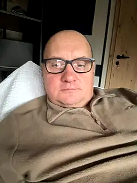 vanjbi45 online show from November 9, 9:40 am