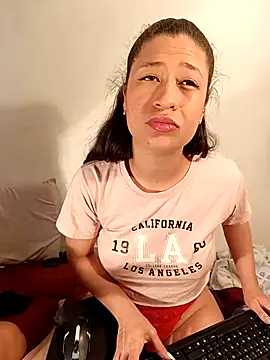 Snapshot of AmazingFuckCam chatting on February 22, 10:09 pm AmazingFuckCam online show from February 22, 10:09 pm