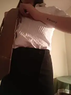 Snapshot of AmazingFuckCam chatting on May 16, 7:34 pm AmazingFuckCam online show from May 16, 7:34 pm