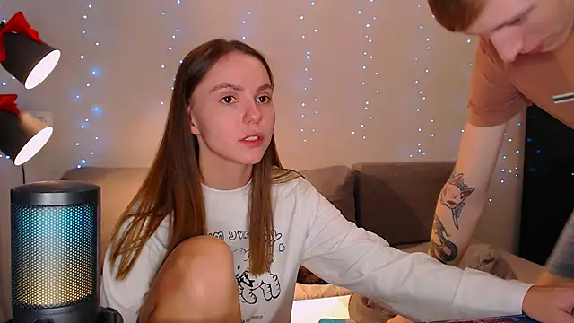 juliaanddima online show from December 29, 11:50 pm