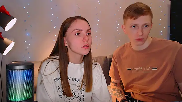 juliaanddima online show from January 6, 12:05 am