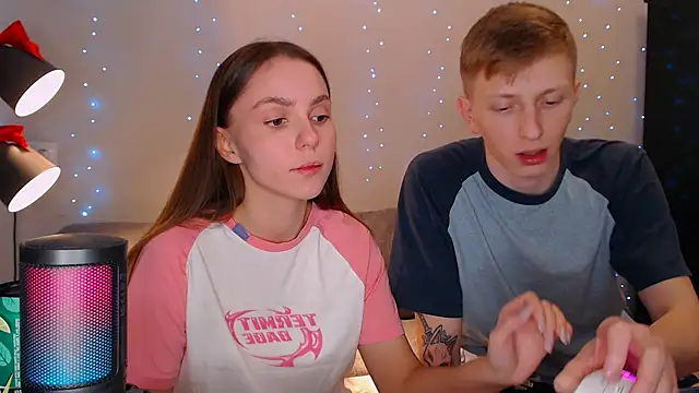 juliaanddima online show from January 7, 9:46 pm