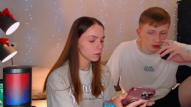 juliaanddima online show from January 10, 8:48 pm