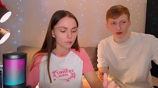 juliaanddima online show from January 26, 12:48 am