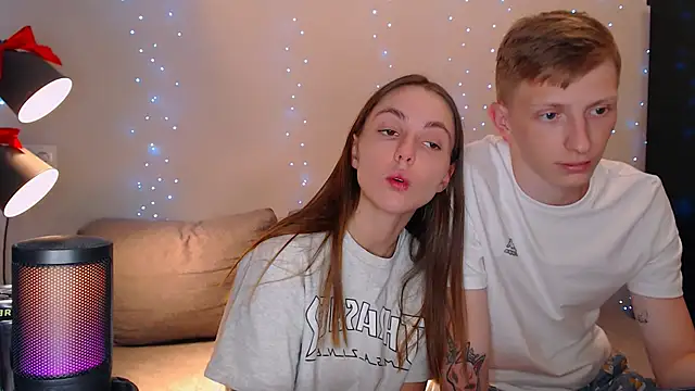 juliaanddima online show from February 12, 1:30 am