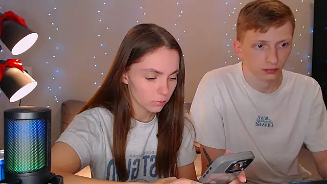 juliaanddima online show from February 18, 9:31 pm