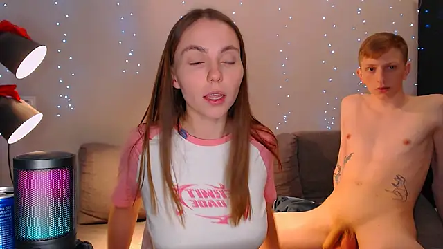 juliaanddima online show from February 22, 12:16 am