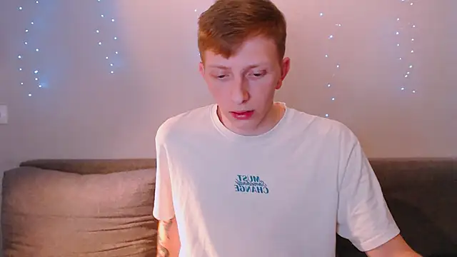 juliaanddima online show from March 6, 9:31 pm