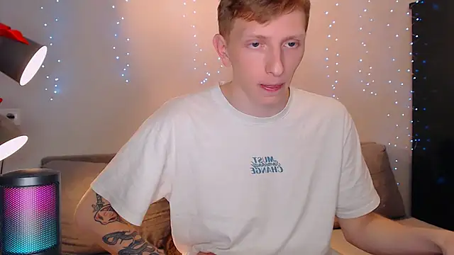 juliaanddima online show from March 7, 11:49 pm