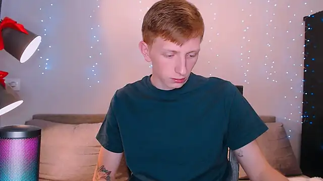 juliaanddima online show from March 8, 9:29 pm