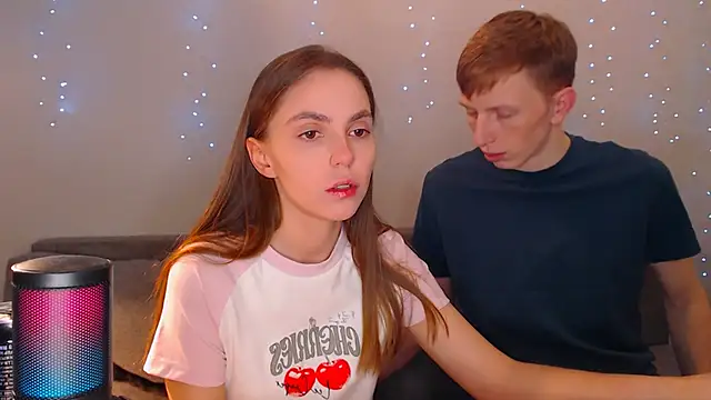 juliaanddima online show from March 9, 9:25 pm