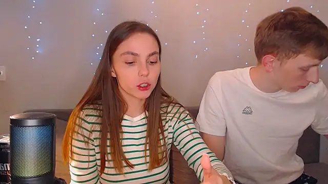 juliaanddima online show from March 11, 1:16 am