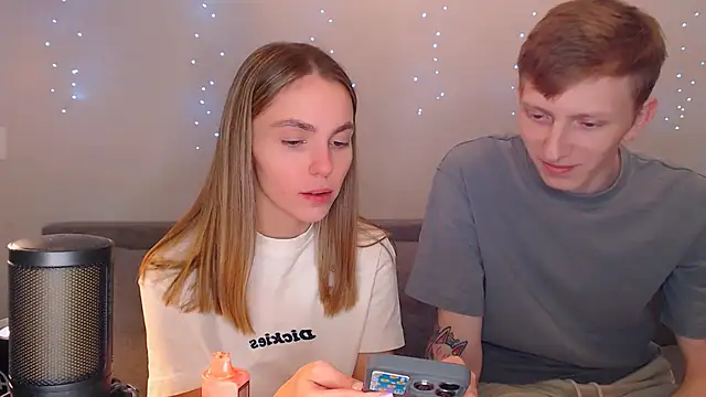 juliaanddima online show from March 19, 10:09 pm