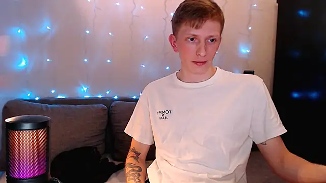 juliaanddima online show from September 30, 9:31 pm