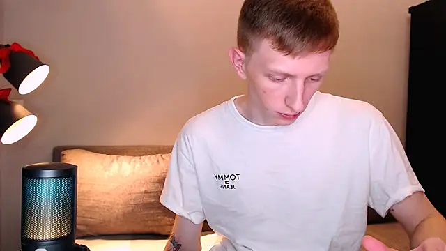 juliaanddima online show from November 4, 9:03 pm