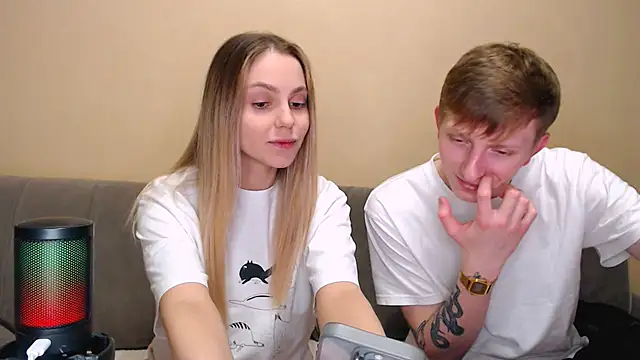 juliaanddima online show from February 28, 10:55 pm