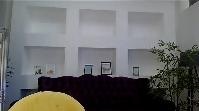 Linda EX online show from July 11, 6:32 pm