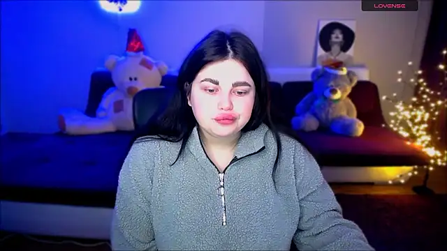 Emily Mo online show from December 8, 6:43 am
