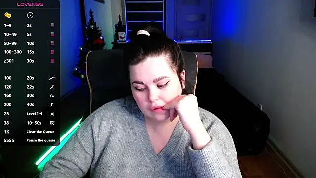 Emily Mo online show from December 19, 6:12 am