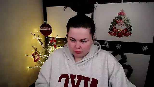 Emily Mo online show from December 2, 6:52 am