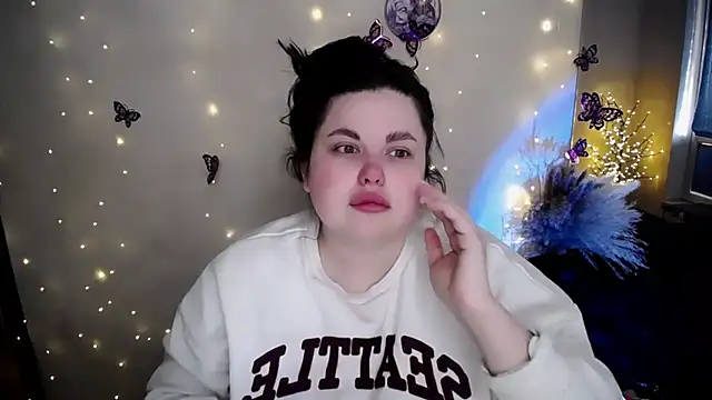 Emily Mo online show from February 4, 7:03 am