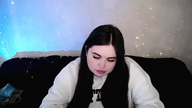 Emily Mo online show from March 3, 7:14 am