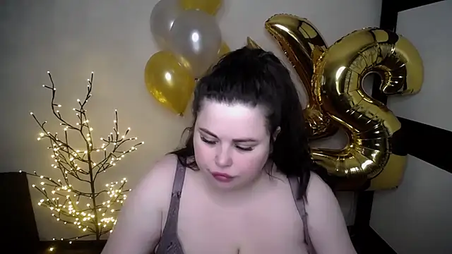 Emily Mo online show from April 27, 8:34 am
