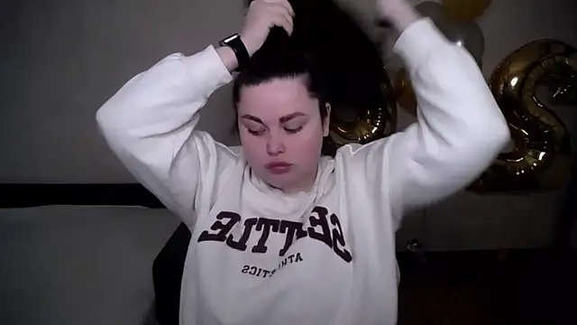 Emily Mo online show from April 28, 7:57 am