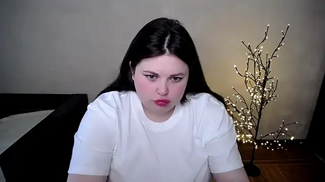 Emily Mo online show from May 8, 5:46 am