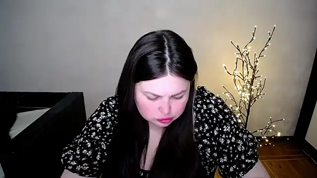 Emily Mo online show from May 10, 5:56 am