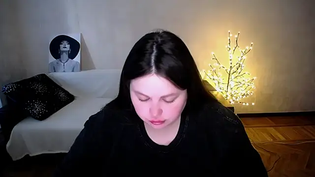 Emily Mo online show from May 22, 5:36 am