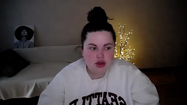 Emily Mo online show from May 28, 5:38 am