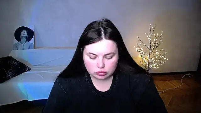 Emily Mo online show from June 6, 5:56 am