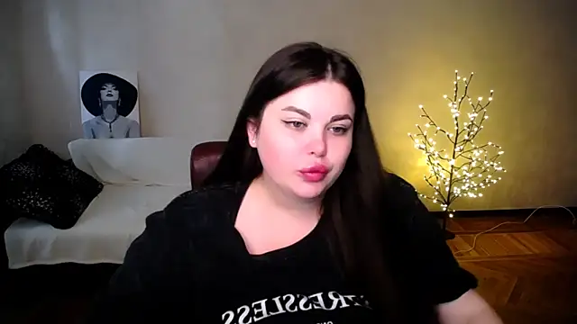 Emily Mo online show from June 19, 5:56 am