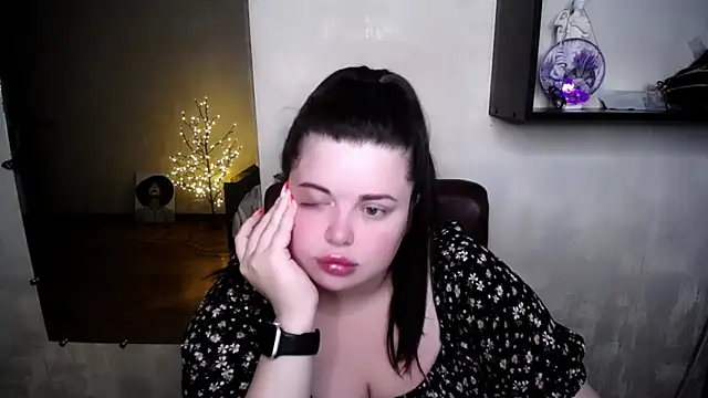 Emily Mo online show from July 1, 6:15 am