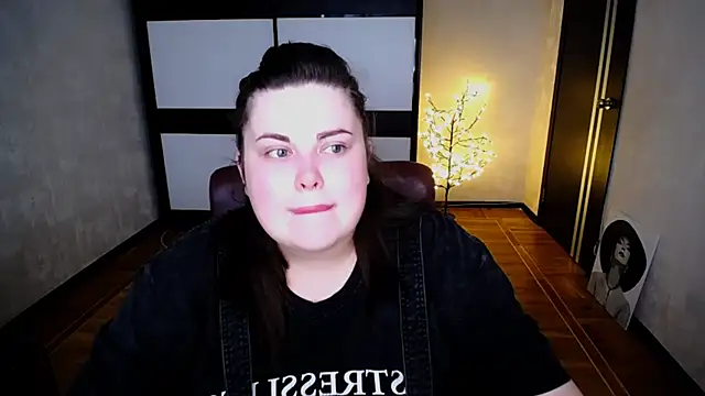 Emily Mo online show from July 25, 5:38 am
