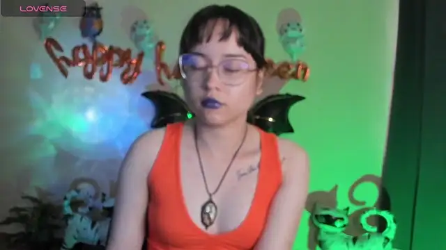 shantalc3rezo online show from October 17, 8:00 pm