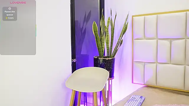 Anais aradia online show from January 9, 4:59 am