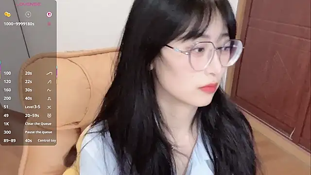 Snapshot of 4uoki chatting on January 18, 3:05 pm 4uoki online show from January 18, 3:05 pm