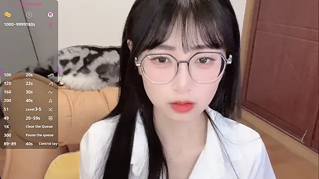 Snapshot of 4uoki chatting on February 7, 4:22 pm 4uoki online show from February 7, 4:22 pm