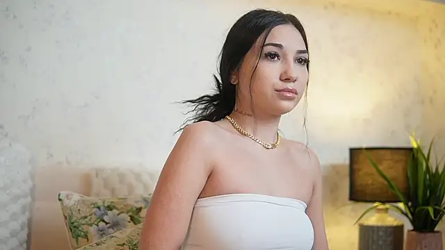 AmyKaiya online show from January 14, 9:20 pm