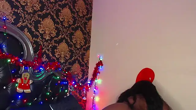 NaiaGils online show from December 20, 4:36 pm