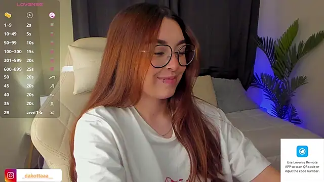 Snapshot of dakottaa_ chatting on March 4, 2:06 am dakottaa online show from March 4, 2:06 am