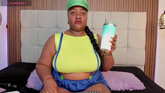 Saravy Blandon online show from October 16, 11:00 am