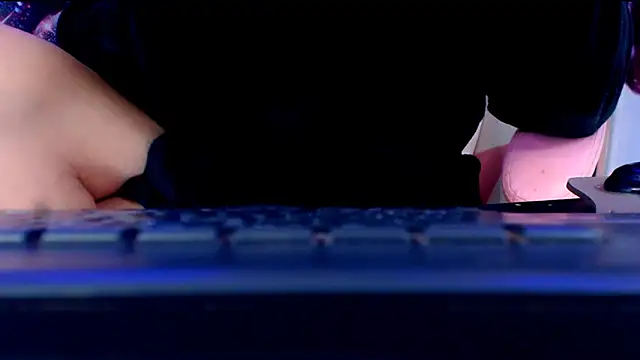 Snapshot of SelfSuck9inchs chatting on October 30, 2:57 am SelfSuck9inchs online show from October 30, 2:57 am