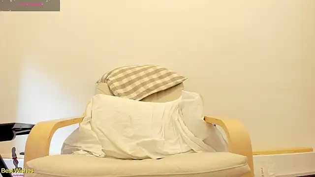 Snapshot of Maxi_TheBigDaddy chatting on January 16, 4:07 pm Maxi TheBigDaddy online show from January 16, 4:07 pm